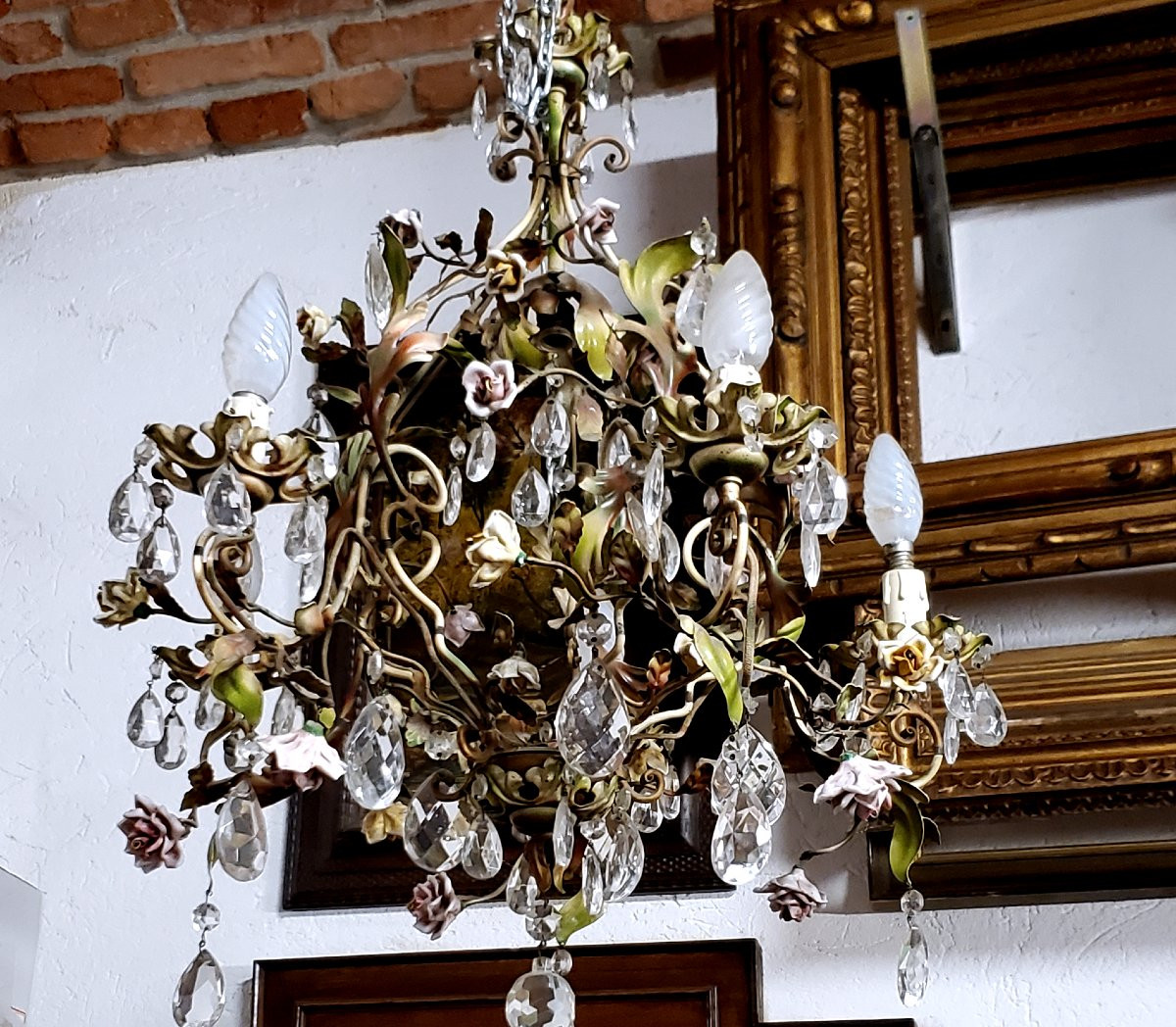 Wrought Iron Chandelier With Metal Leaf And Porcelain Flower Decorations-photo-2