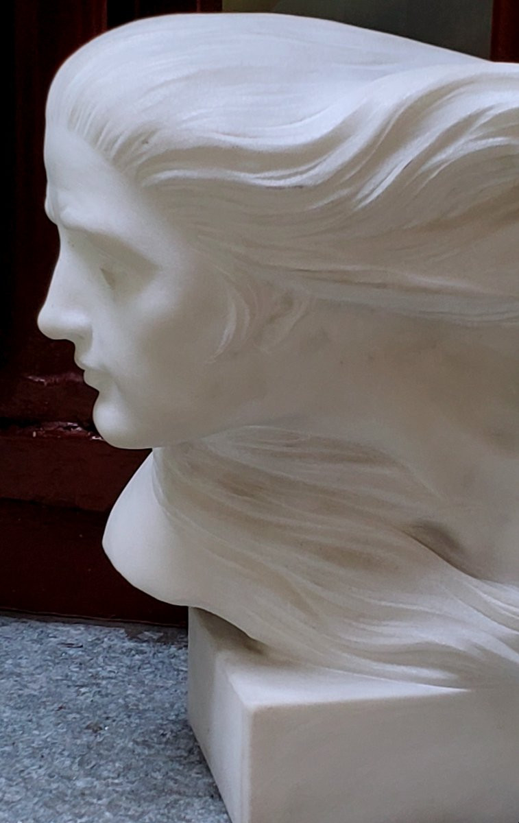 Sculpture en marbre de Carrare représentant l'Esprit du Vent-photo-2