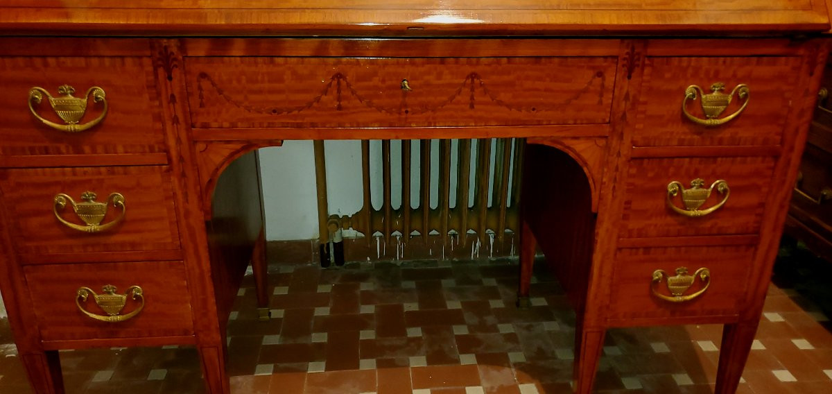 Bureau ancien de fabrication anglaise victorienne en bois satiné -photo-3