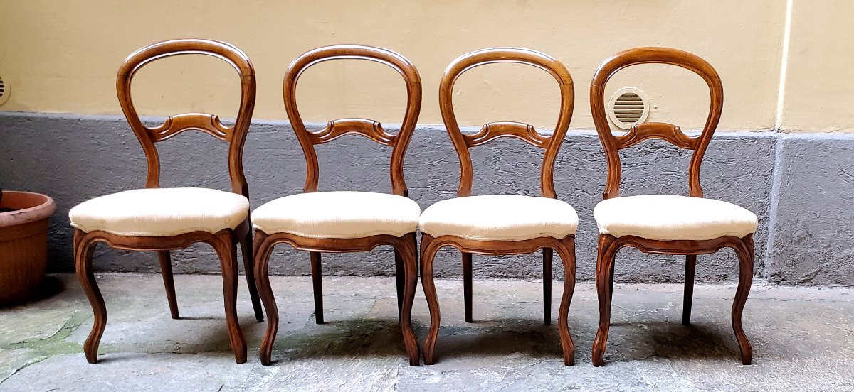 Chaises anciennes Louis Philippe en noyer, fabrication italienne.-photo-1