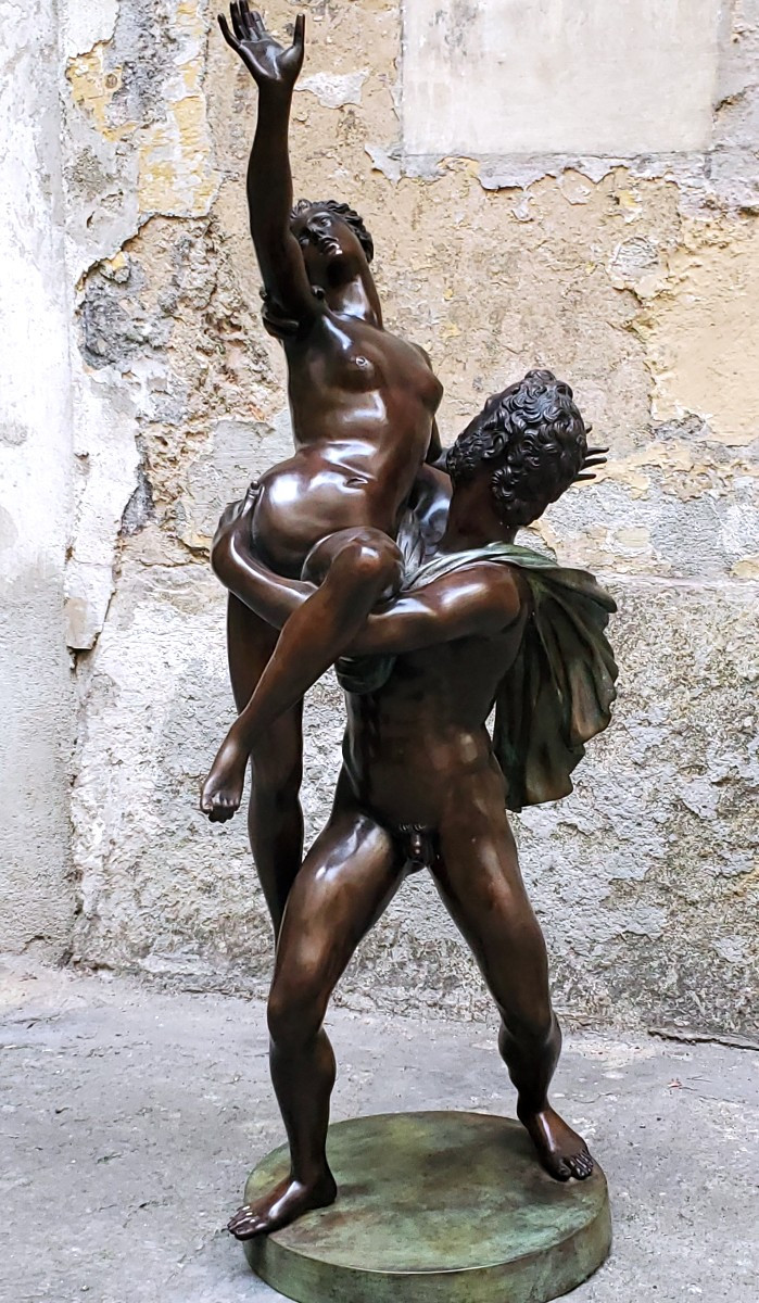 Sculpture en bronze représentant l'Enlèvement des Sabines.