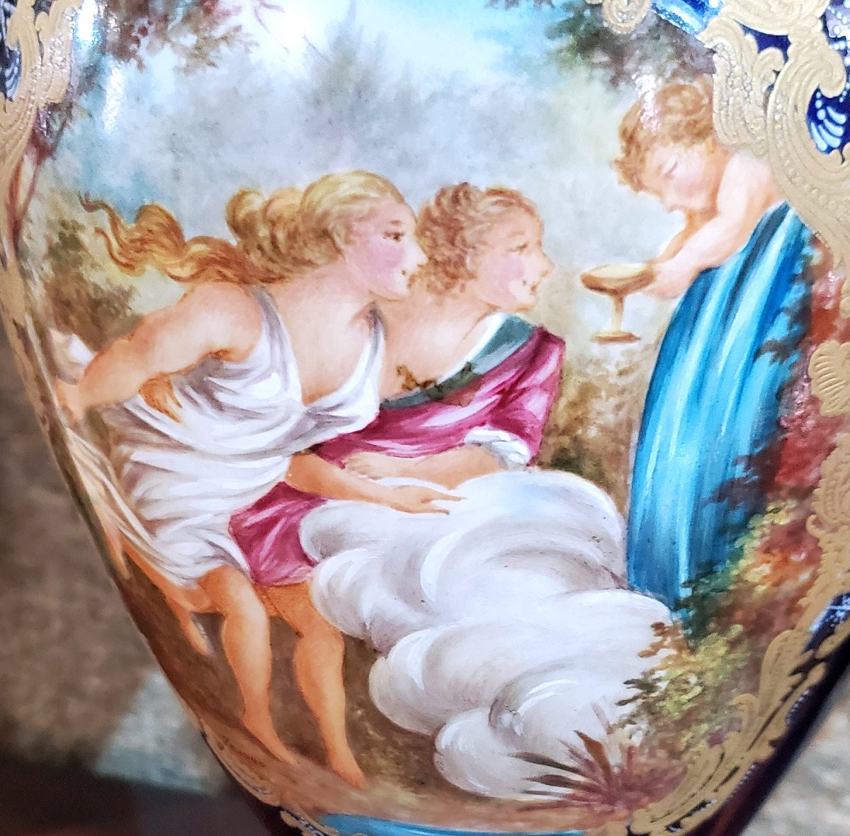 Deux vases anciens Napoléon III en porcelaine bleu cobalt, de 57 cm de haut.-photo-2