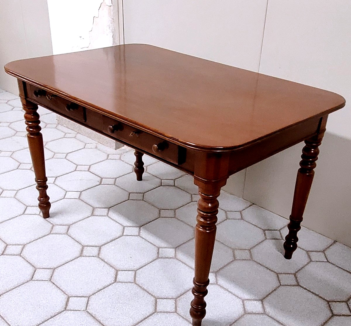 Bureau ancien de fabrication anglaise, vers 1840. 