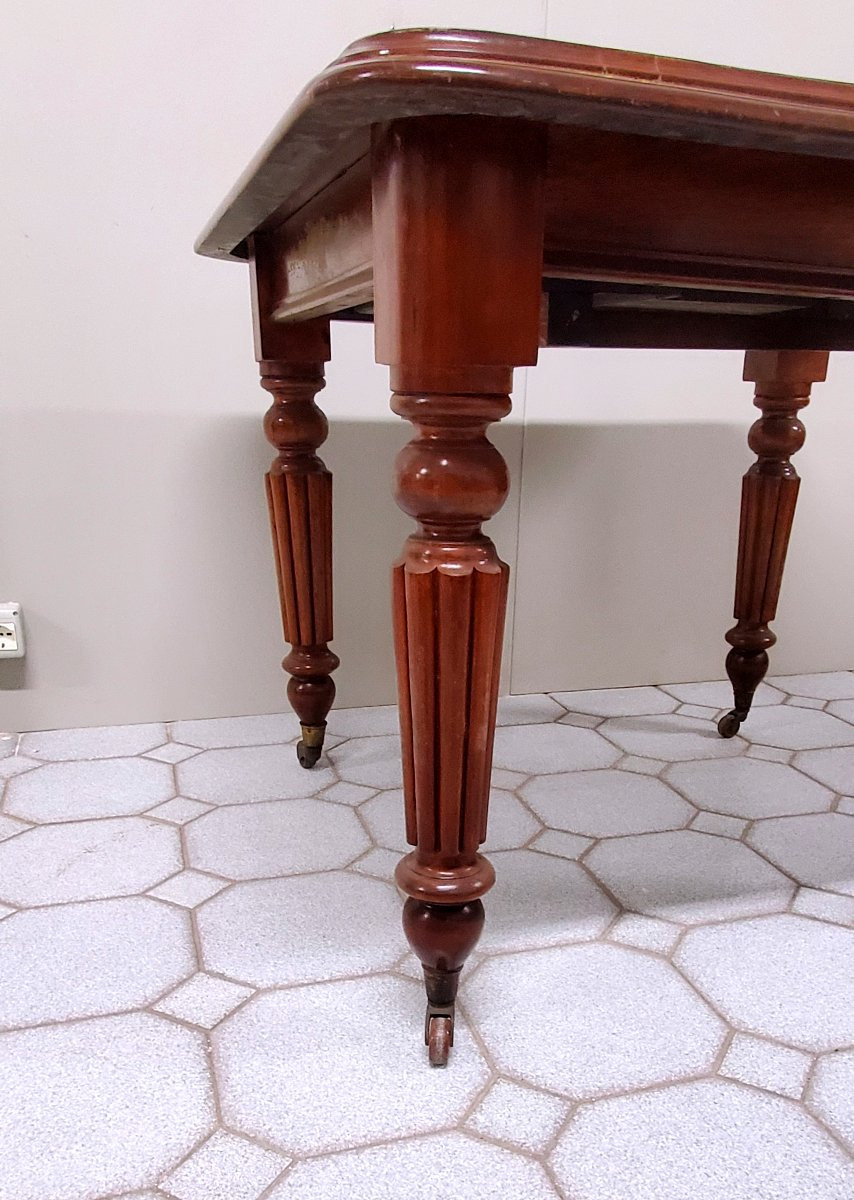 Antique English Extendable Table, Circa 1840, Made Of Mahogany. -photo-2
