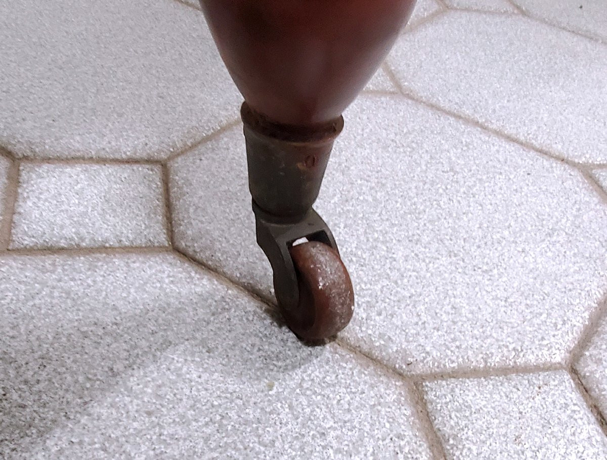 Antique English Extendable Table, Circa 1840, Made Of Mahogany. -photo-4