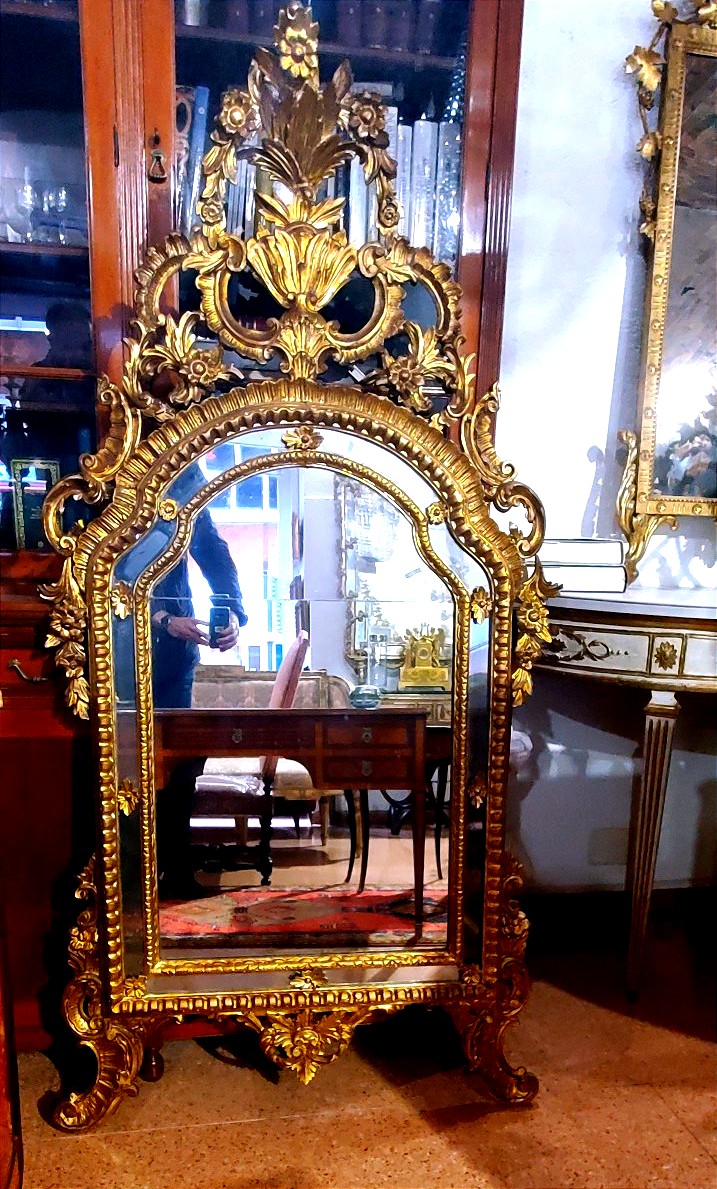Antique Louis XV-style 