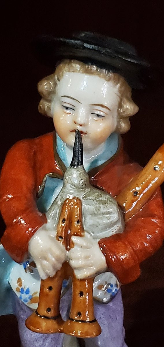 Porcelain Figurine From The Late 19th Century, Made By The German Manufacturer Sitzendorf -photo-3