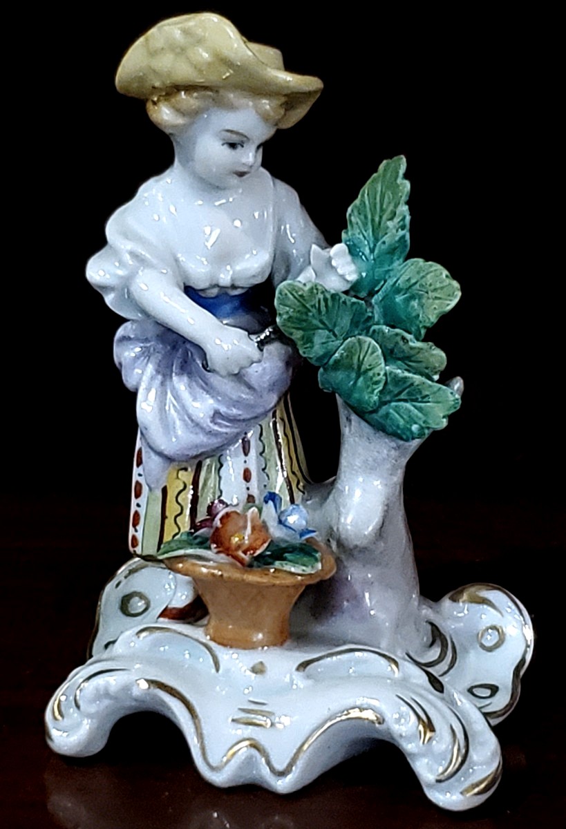 Antique Porcelain Statue From The German Factory In Sitzendorf, Thuringia