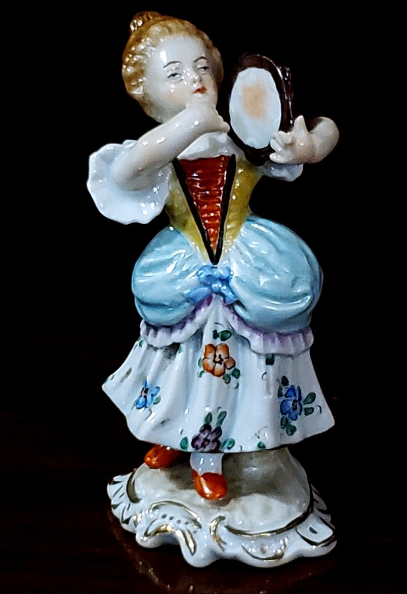 Antique Porcelain Statuette From The German Manufacturer Sitzendorf, Thuringia