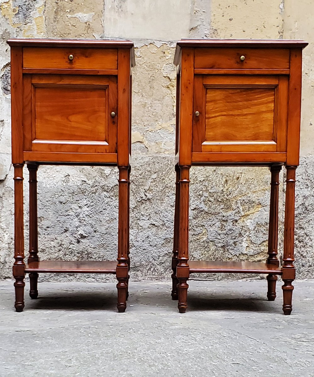 Tables de chevet Napoléon III anciennes en merisier, de fabrication française.  -photo-7