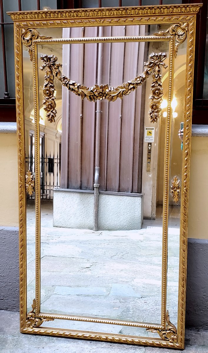 Miroir de style Louis XVI plaqué or 18 carats, sculpté à la main dans du bois-photo-3