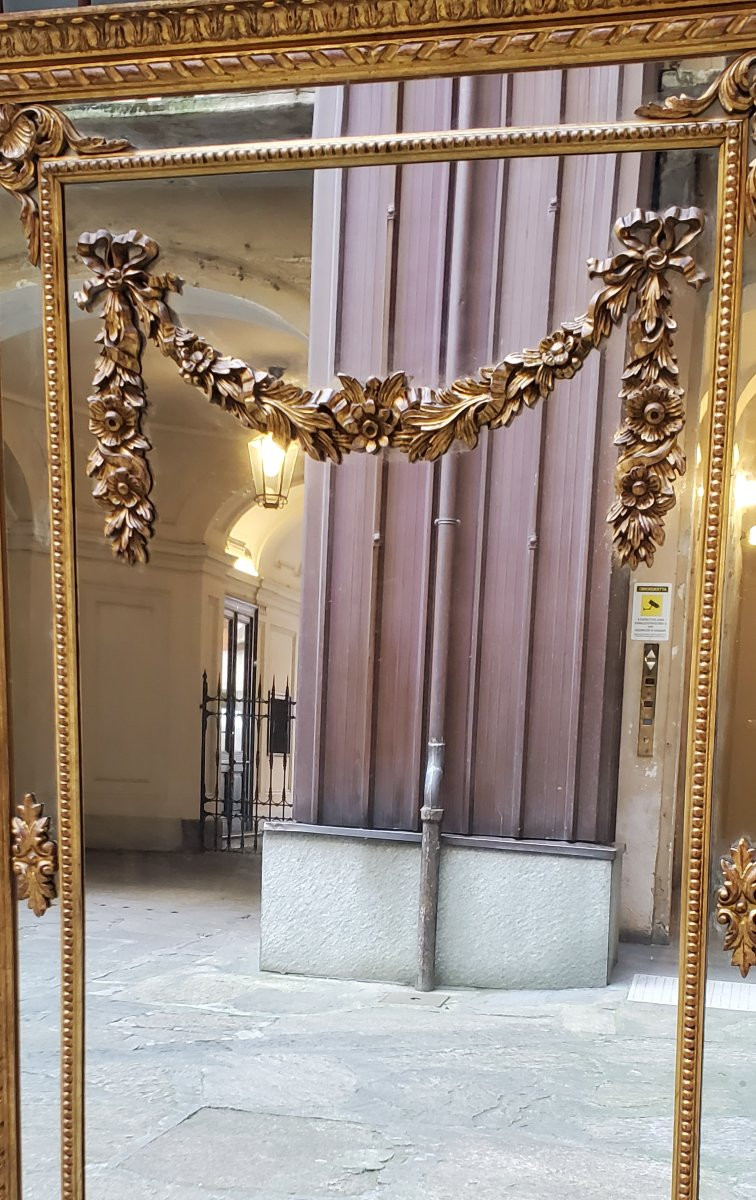 Miroir de style Louis XVI plaqué or 18 carats, sculpté à la main dans du bois-photo-8