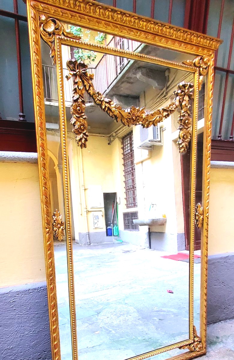 Miroir de style Louis XVI plaqué or 18 carats, sculpté à la main dans du bois-photo-4