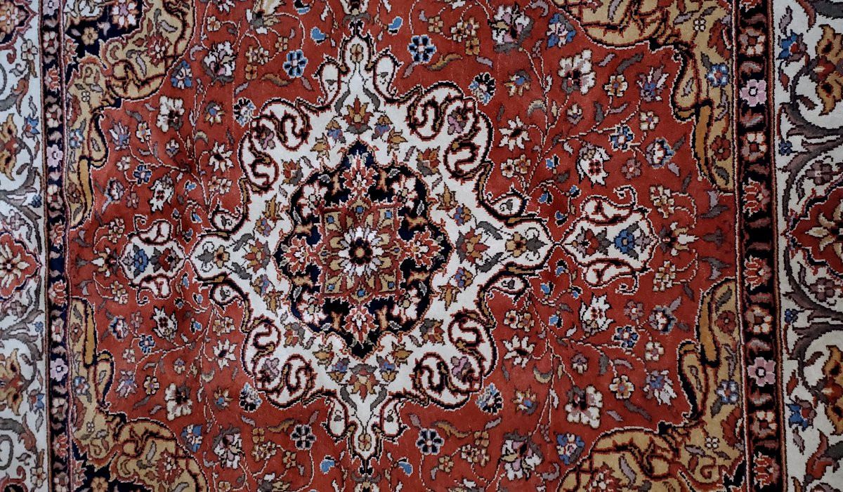 Hand-knotted Persian Kashan Rug, 205 X 195 Cm. -photo-2
