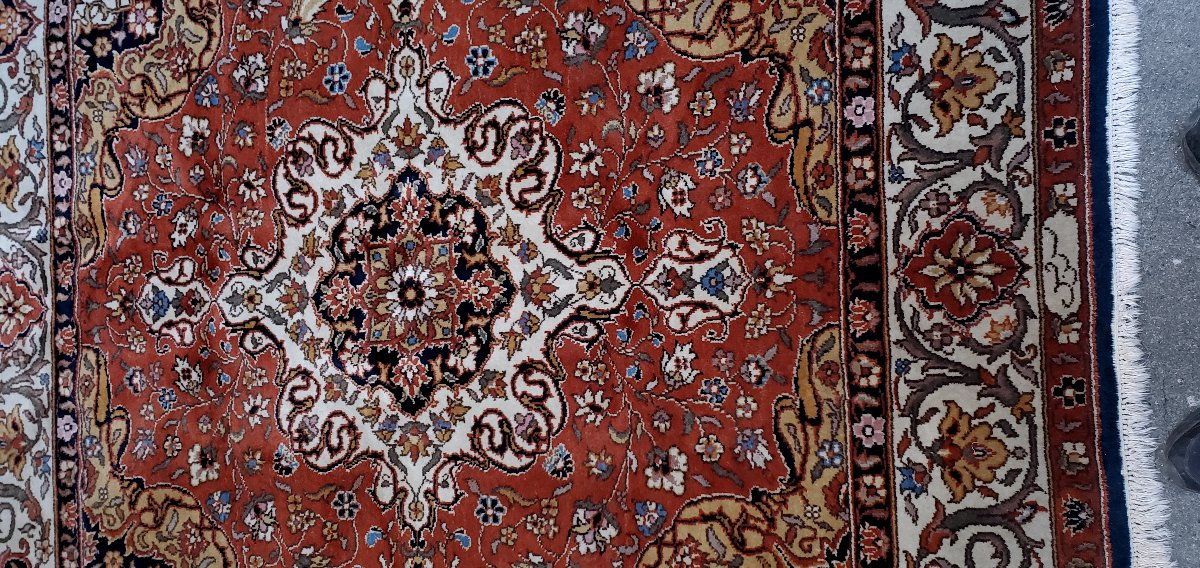 Hand-knotted Persian Kashan Rug, 205 X 195 Cm. -photo-2