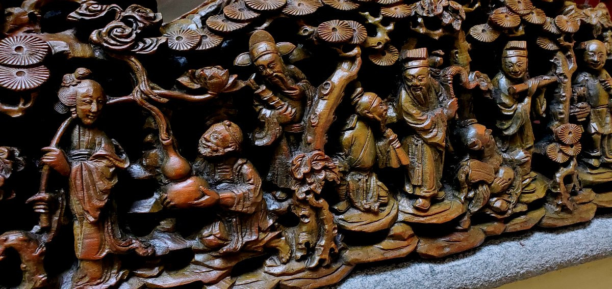 An Antique Chinese Sculpture From The 19th Century, Made Of Chinese Walnut Wood-photo-2