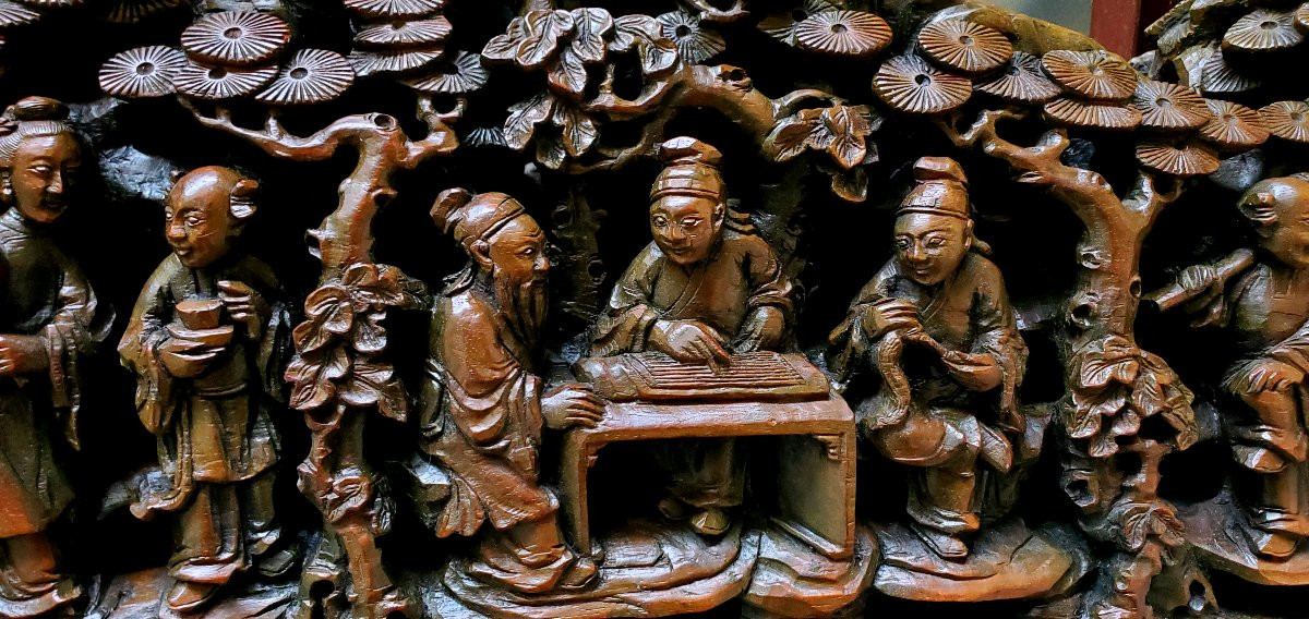 An Antique Chinese Sculpture From The 19th Century, Made Of Chinese Walnut Wood-photo-3