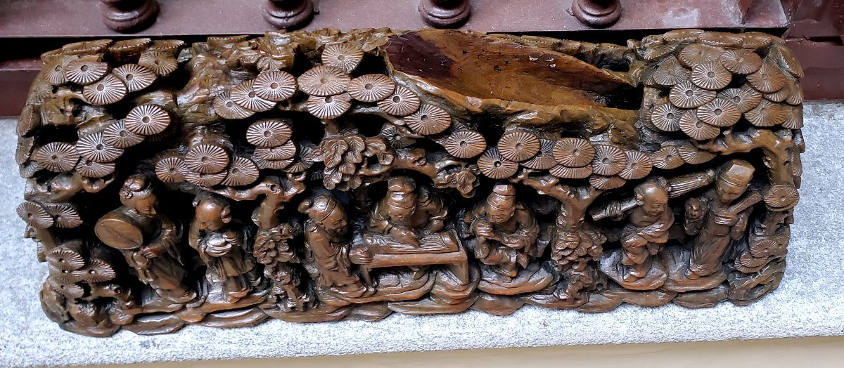 An Antique Chinese Sculpture From The 19th Century, Made Of Chinese Walnut Wood-photo-1