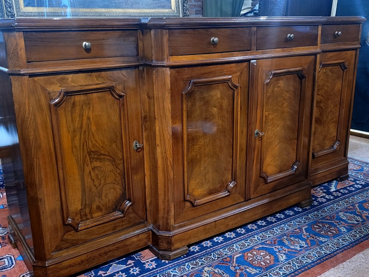 Louis Philippe 4-door Sideboard In Walnut-photo-3