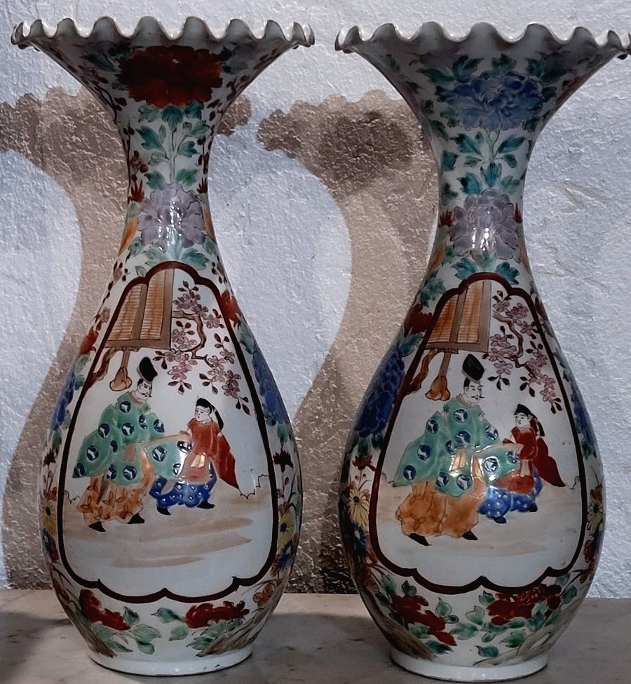 Pair Of Polychrome Porcelain Vases, Japan, 19th Century 