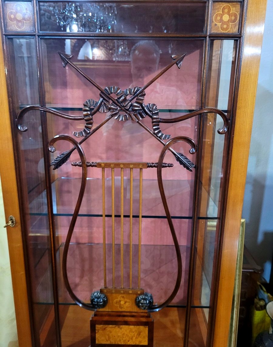 Vitrine mobile pour objets-photo-2