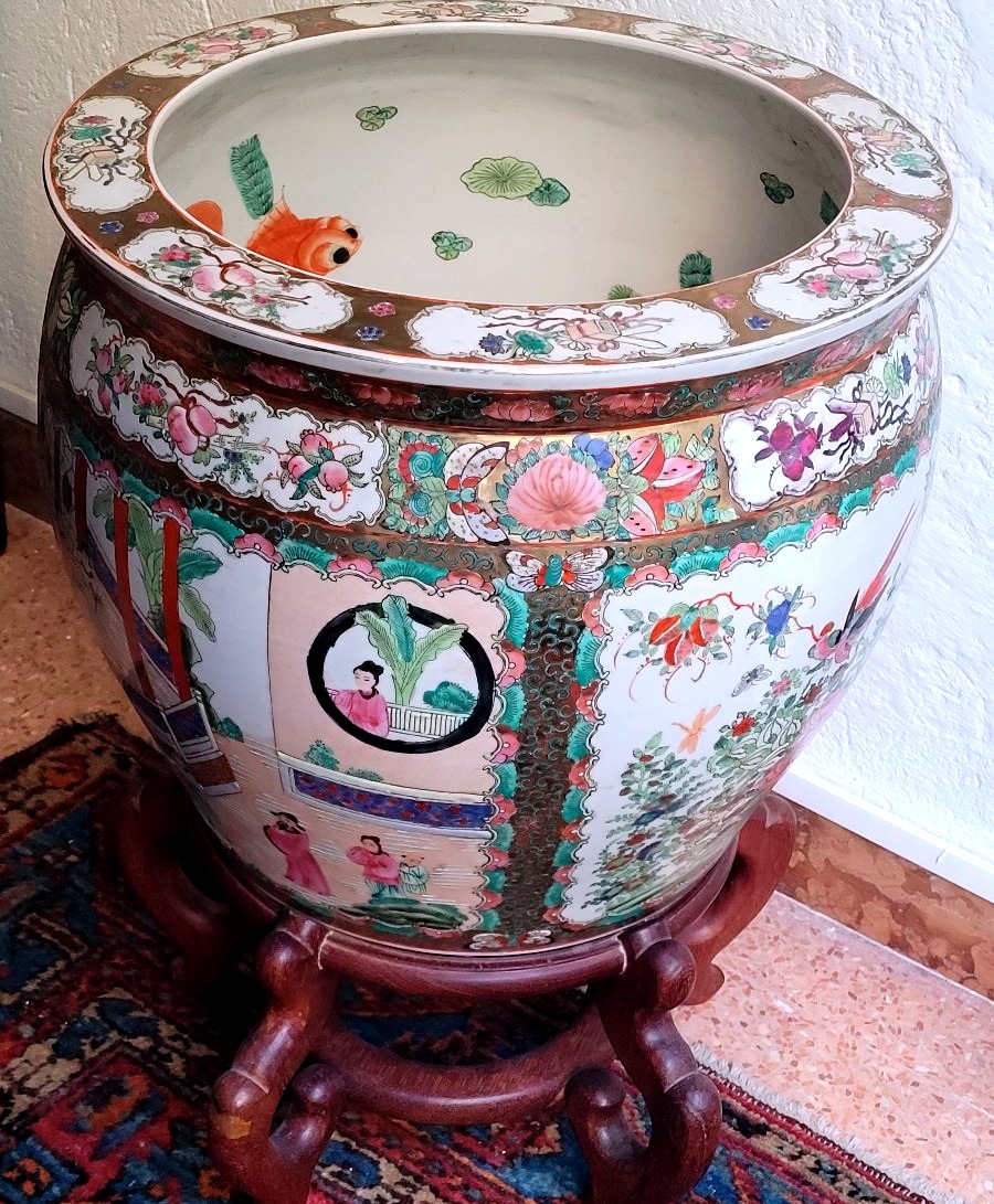 Cache-pot chinois décoré, XXe siècle, avec base en bois-photo-2