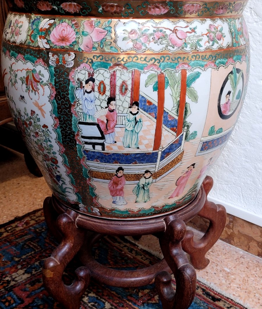 Cache-pot chinois décoré, XXe siècle, avec base en bois-photo-3
