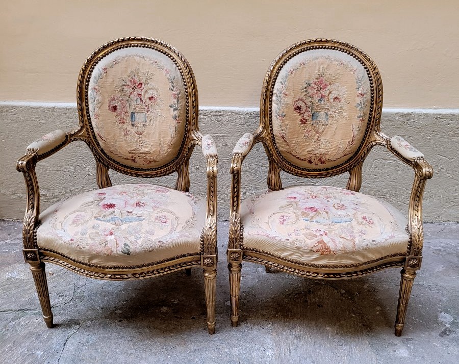 Two Gilded Louis XVI-style Armchairs-photo-4