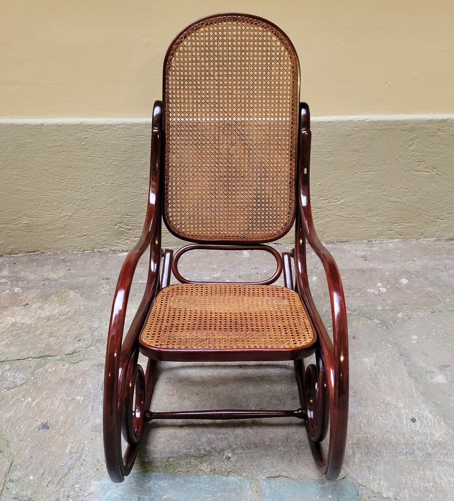 Antique Thonet Rocking Chair No. 825 – Vienna, Late 19th Century-photo-4