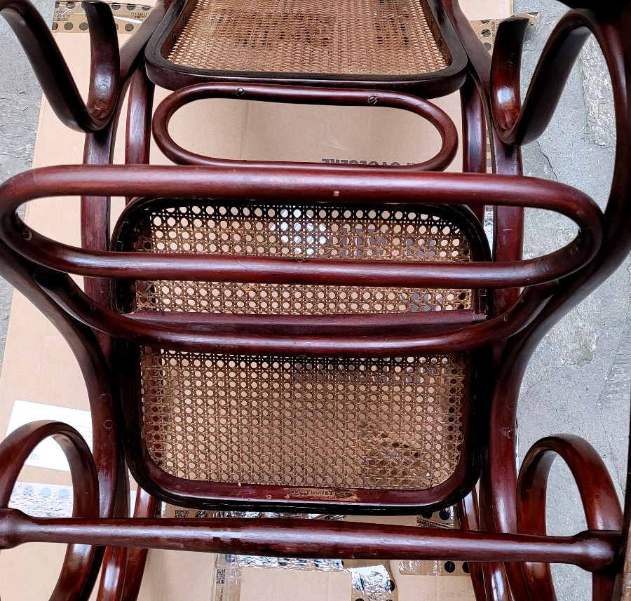 Antique Thonet Rocking Chair No. 825 – Vienna, Late 19th Century-photo-3