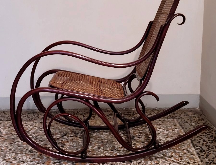 Antique Thonet Rocking Chair No. 825 – Vienna, Late 19th Century-photo-4