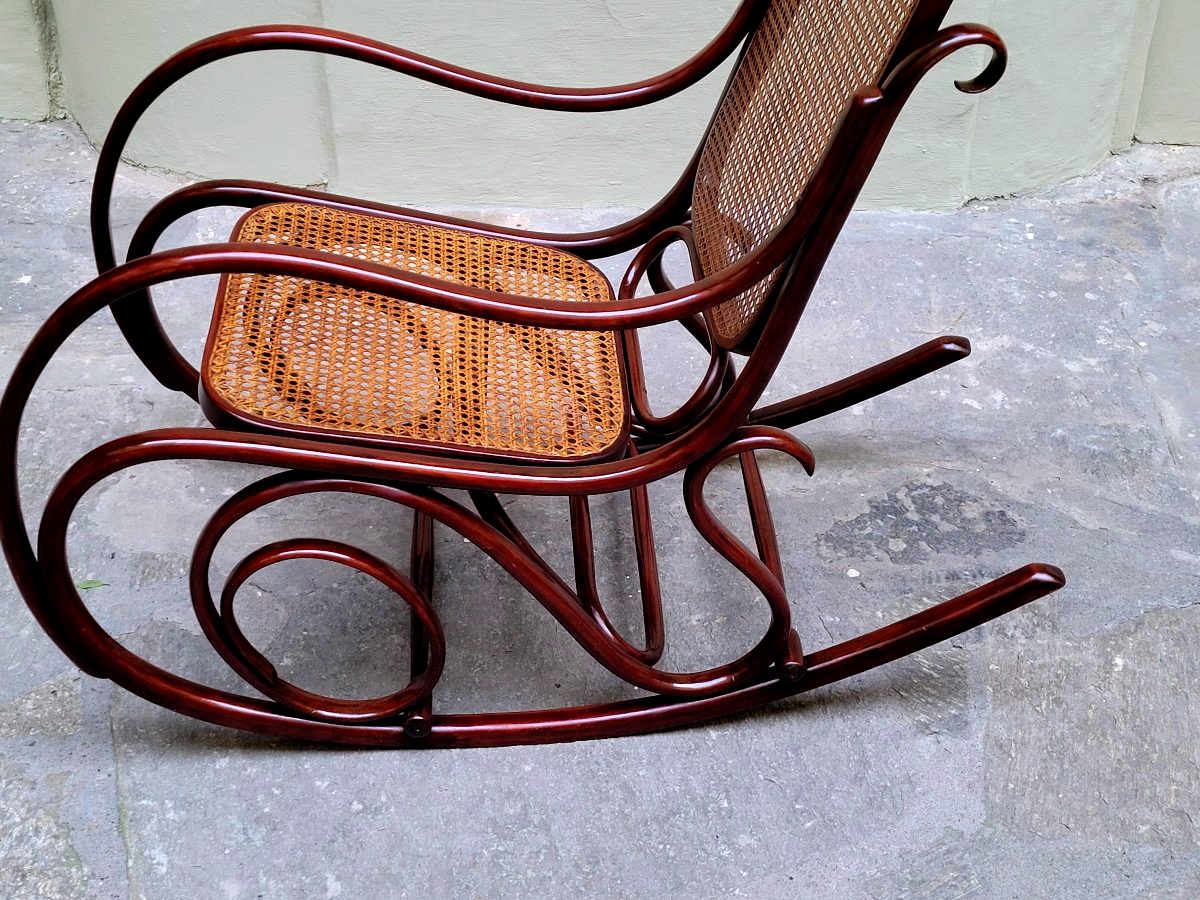 Antique Thonet Rocking Chair No. 825 – Vienna, Late 19th Century-photo-5