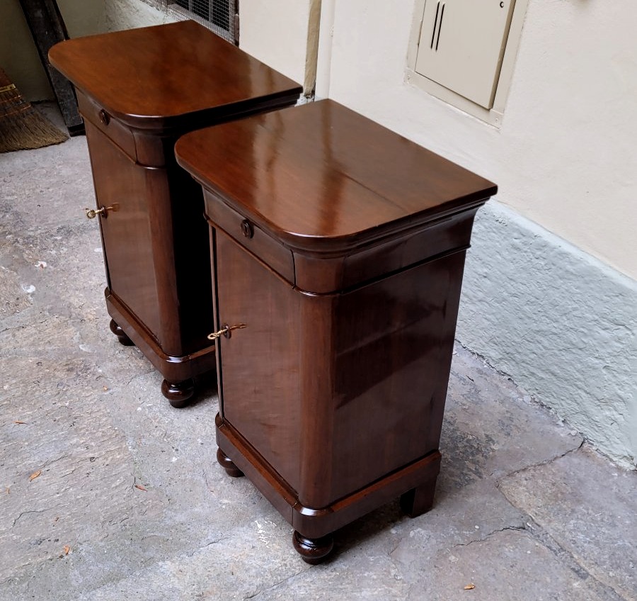 Two Antique Walnut Sideboards – Louis Philippe Style, Piedmont, 1830–1850-photo-1