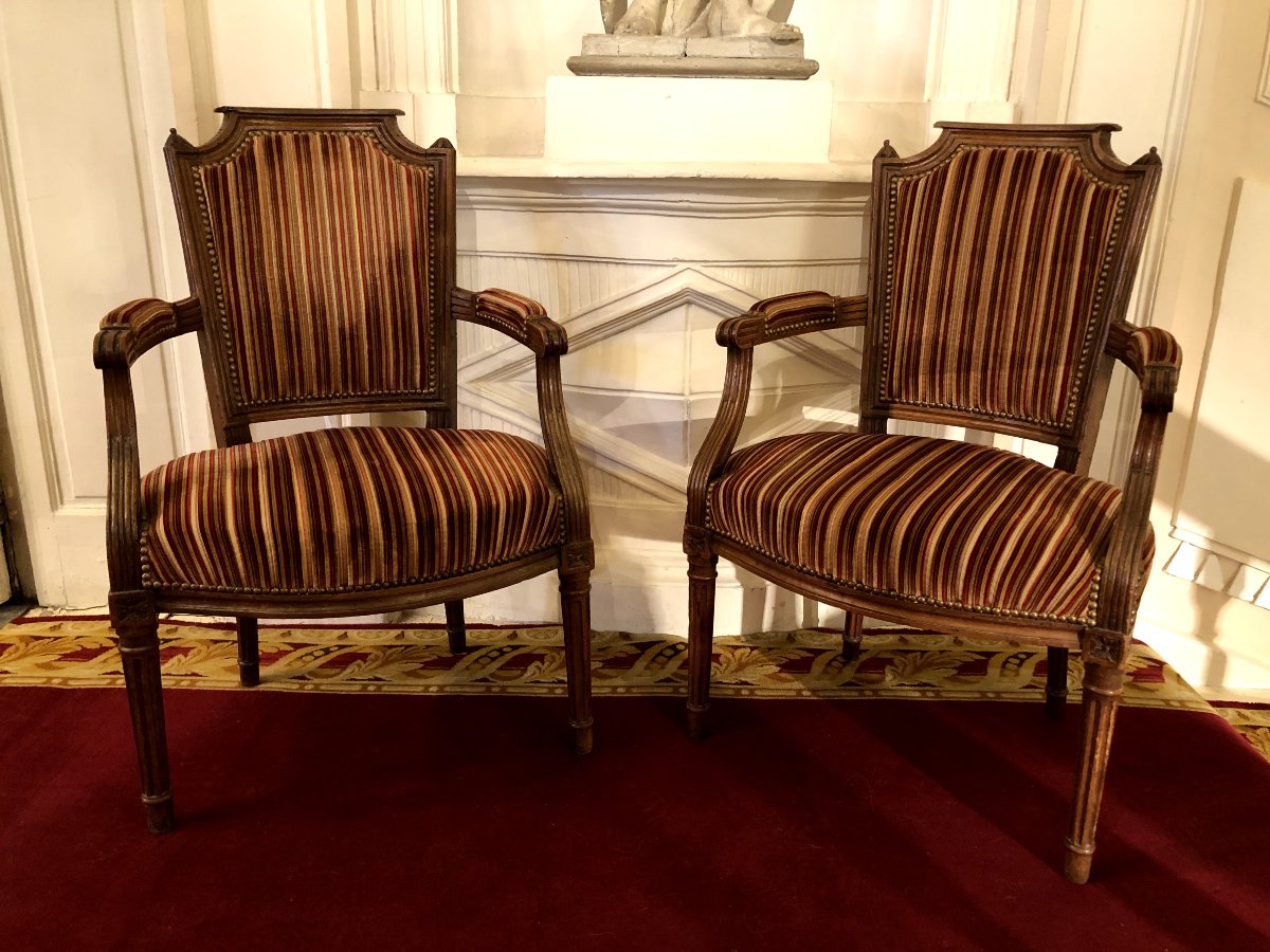 Paire de cabriolets Louis XVI tissu rayé bois naturel