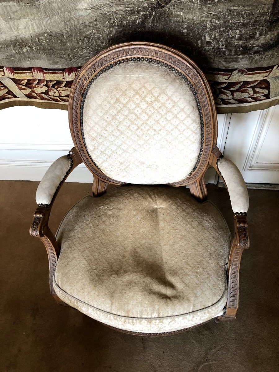 Pair Of Louis XVI Medallion Armchairs Stamped "l. C. Carpentier"-photo-3