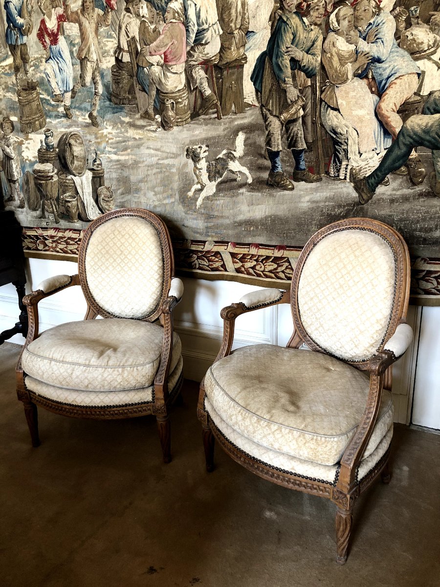 Pair Of Louis XVI Medallion Armchairs Stamped "l. C. Carpentier"