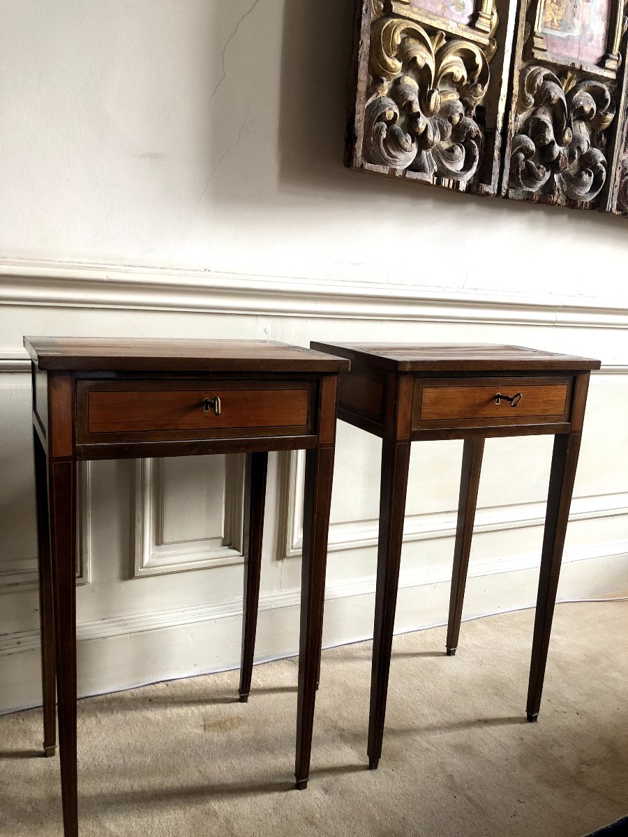 Paire de petites table marquetées début XIXe siècle