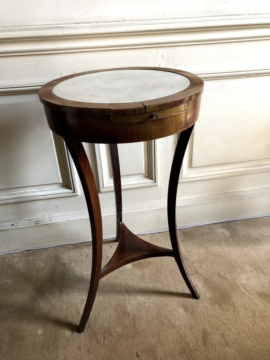 Petit guéridon en forme d'athénienne d'époque Directoire