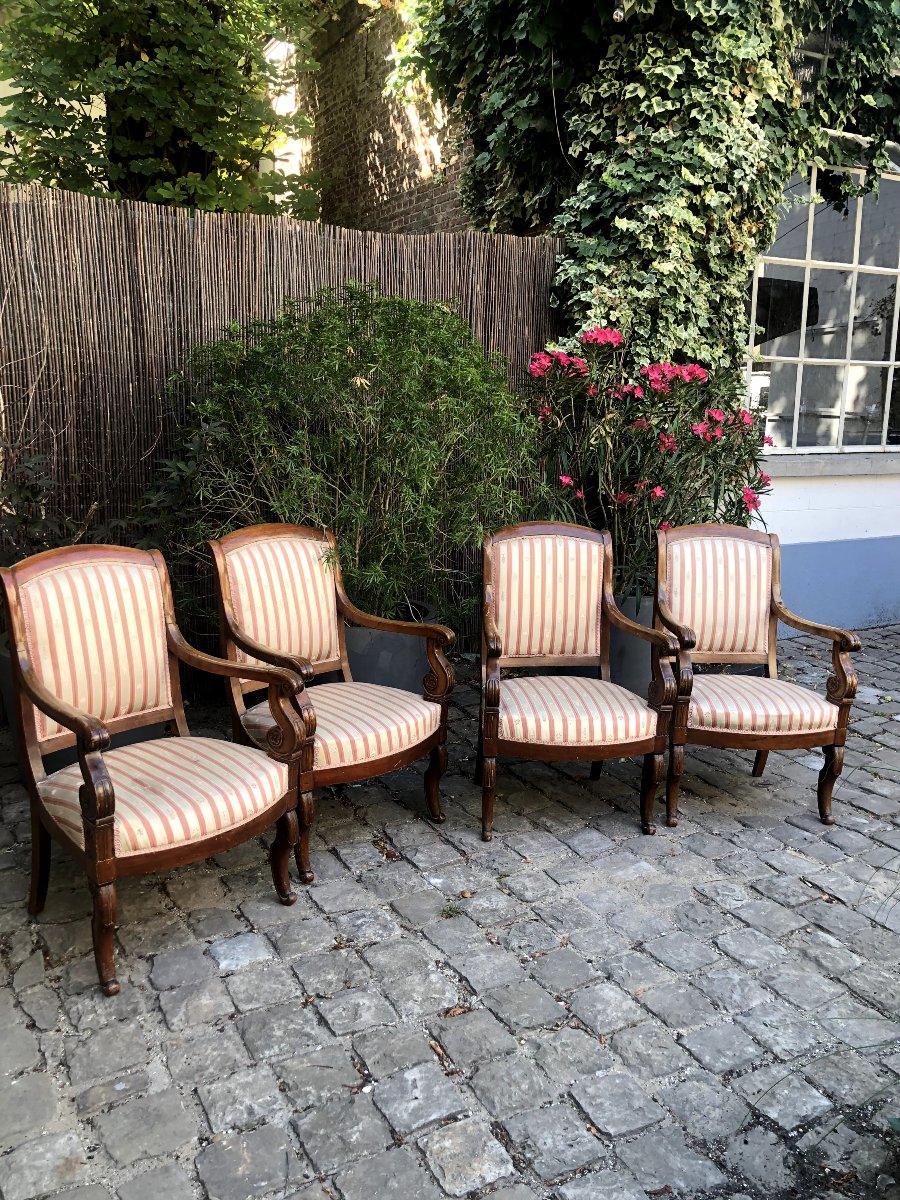 Ensemble de 4 fauteuils d'époque Restauration en acajou