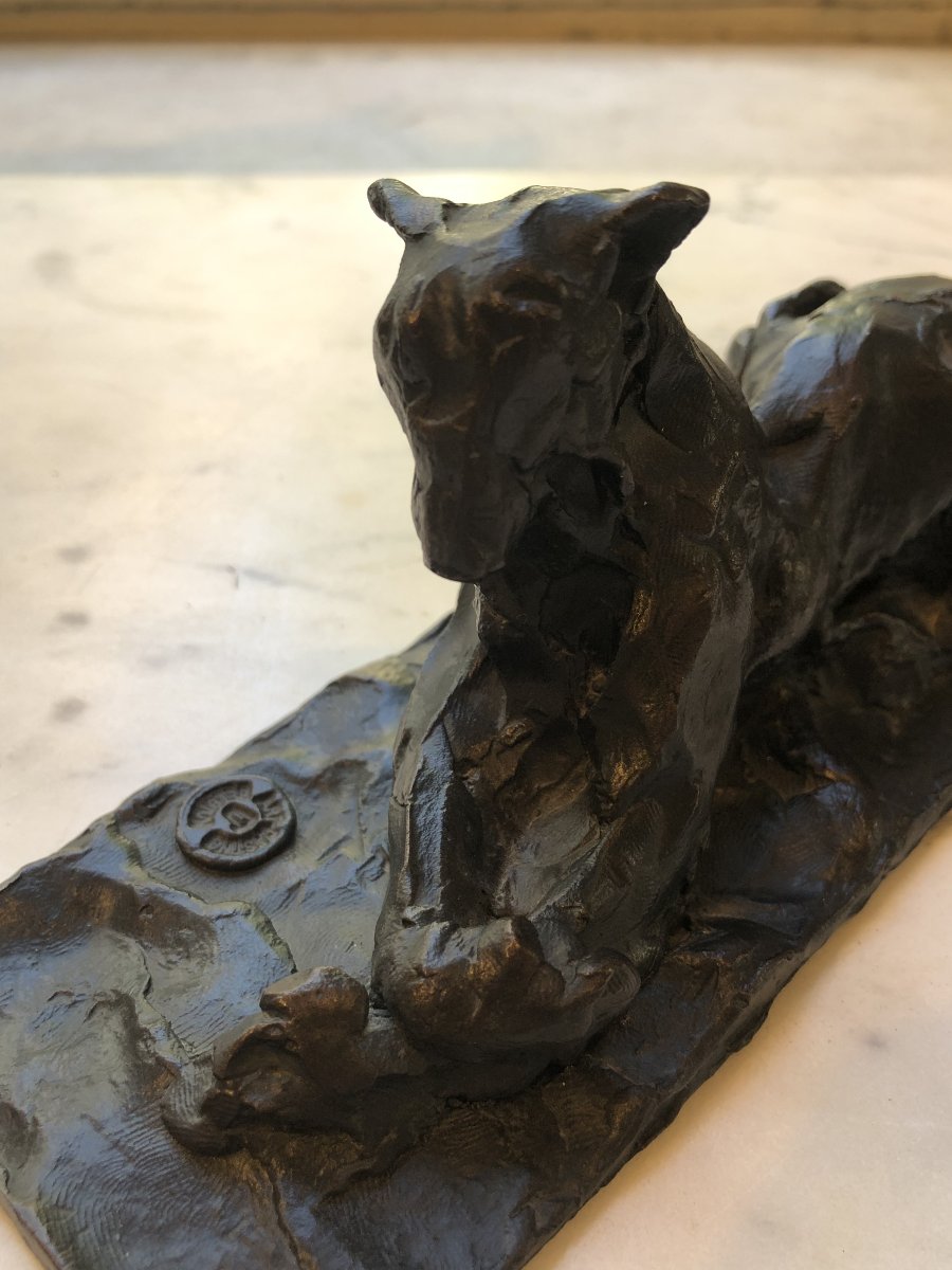 Patrick Villas, bronze d'une lionne au repos-photo-2