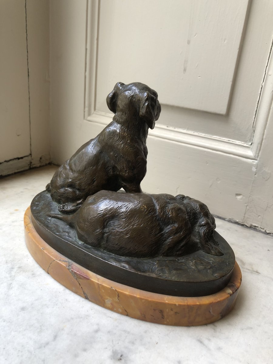 "at Six Weeks"—two Bronze Dogs On A Yellow Stone Pedestal—laurent Atthalin (1818–1893)-photo-3