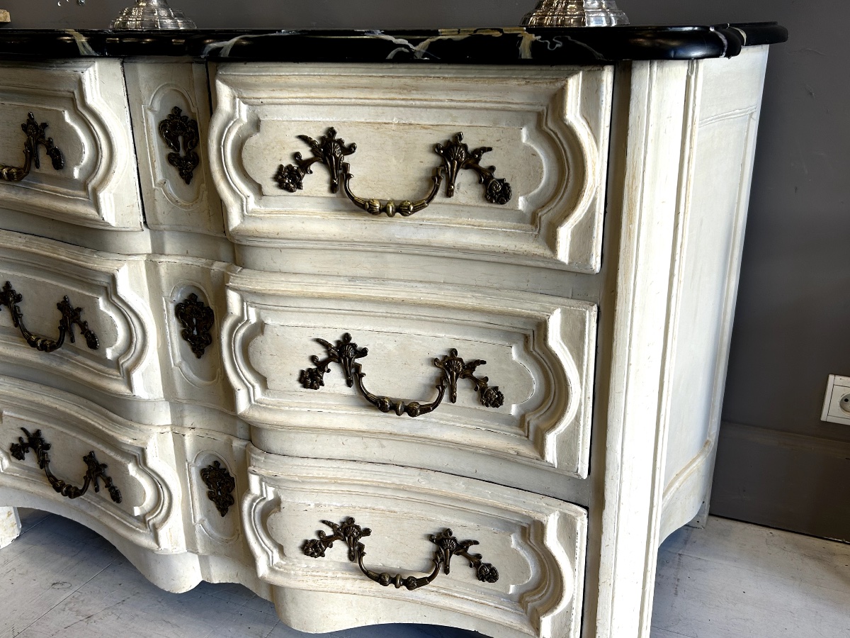 18th Century Crossbow-shaped Chest Of Drawers In Painted Wood.-photo-3