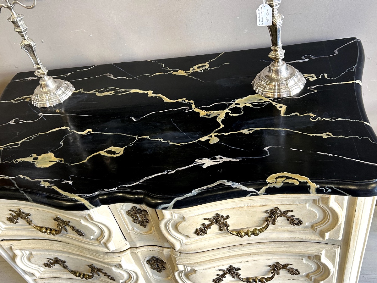 18th Century Crossbow-shaped Chest Of Drawers In Painted Wood.-photo-3