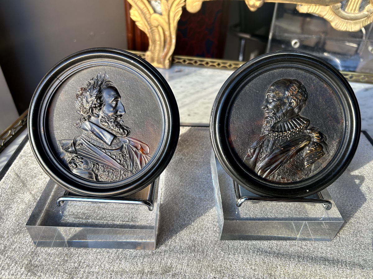 Pair Of Finely Carved Tortoise Shell Miniatures Of King Henri IV And Sully (19th Century).  