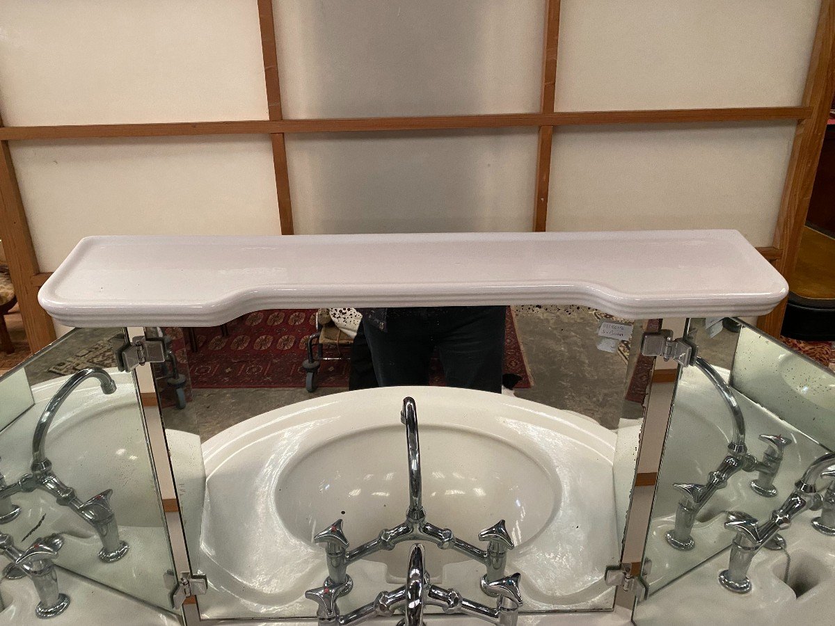 Very Nice Pedestal Sink Set-photo-1