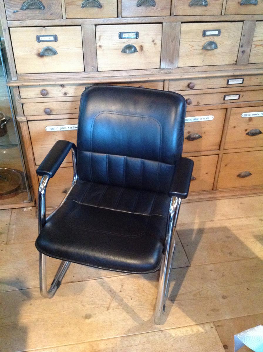 Fauteuils En Tube Inox Et Cuir