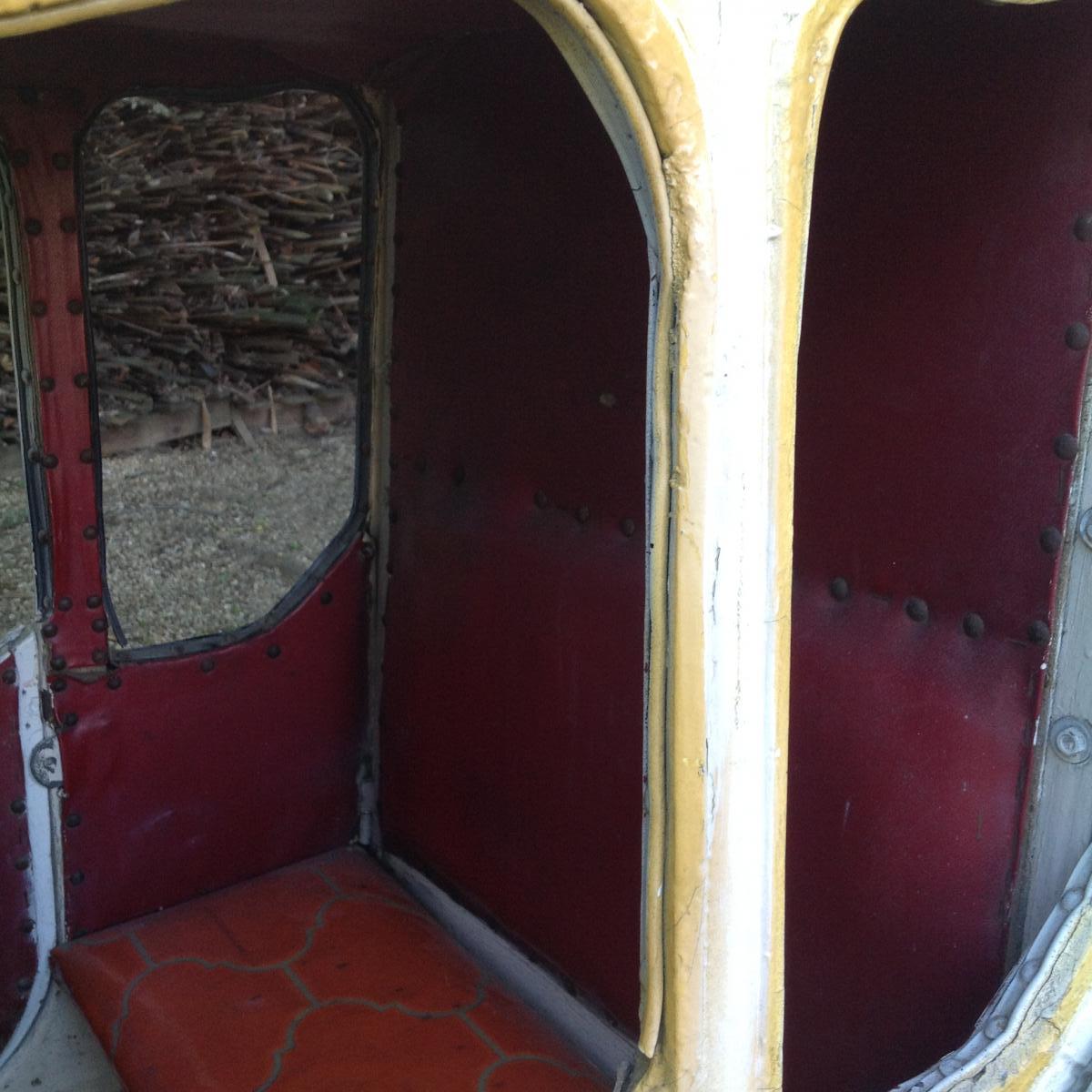 Manege Carrying Of Years 50/60-photo-1