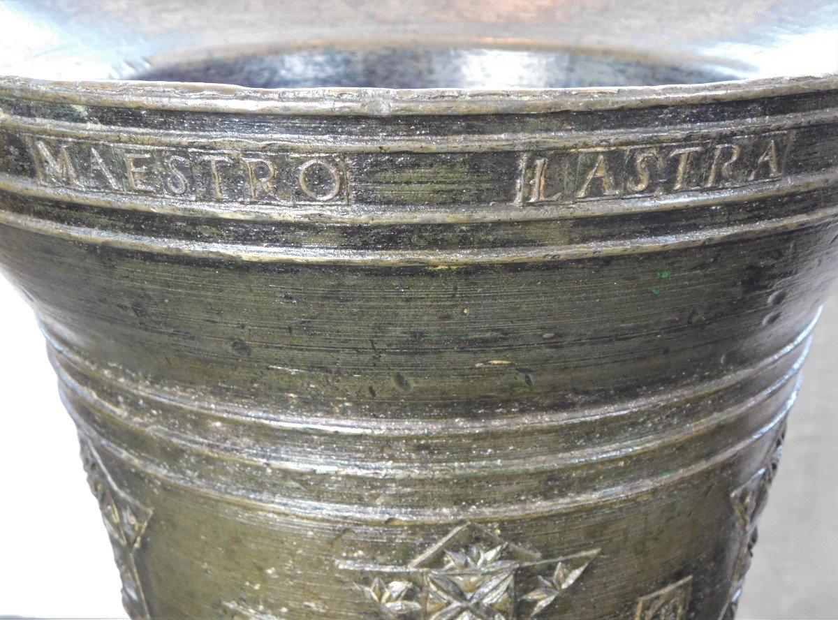 Rare Large Spanish Mortar, Cast By Marcos De La Lastra.-photo-3