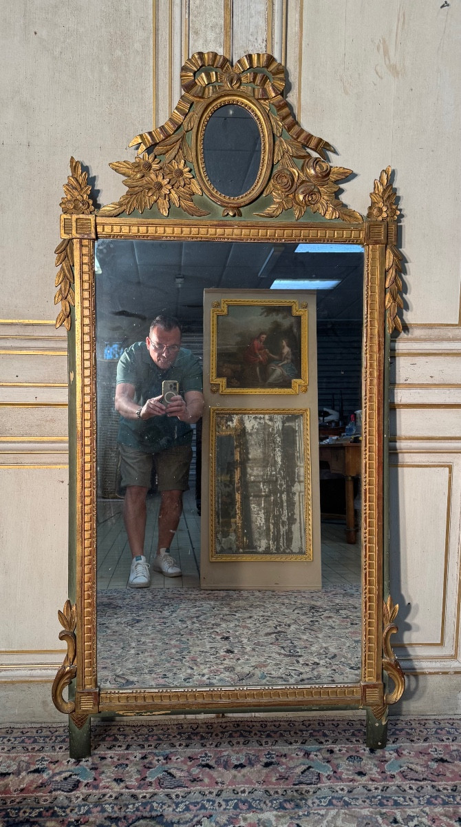 Miroir Louis XVI En Bois Doré Et Sculpté 