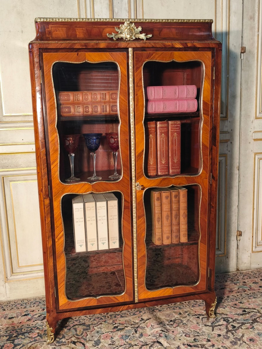 Bibliothèque louis XV en marqueterie 18 ème 